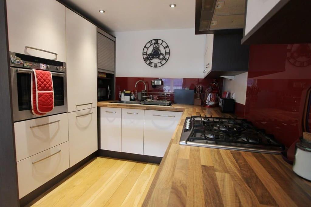 Spacious 2 Bed, 2 Bath Apartment -The Shore, Leith EDI Exteriér fotografie